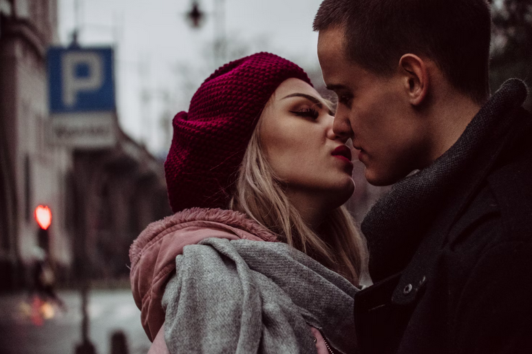 kiss
